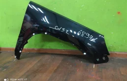 Крыло правое для Volkswagen Tiguan 2010 года на фотографиях