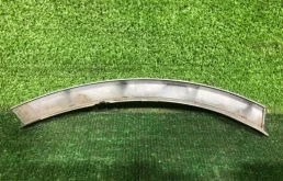 Накладка заднего бампера правая для Toyota RAV4 2018 года на фотографиях