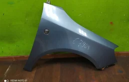 Крыло правое для Skoda Fabia 2011 года на фотографиях
