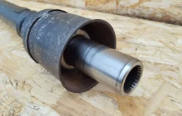 Карданный вал передний для Mitsubishi Pajero 2012 года на фотографиях