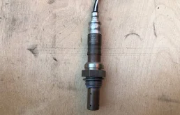 Лямбда-зонд (верхний) для Lexus RX на фотографиях