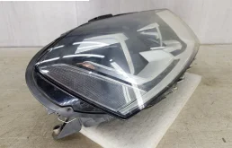 Фары для Volkswagen Passat 2011 года на фотографиях