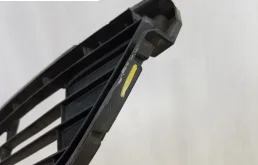 Решетка переднего бампера для Toyota RAV4 2014 года на фотографиях