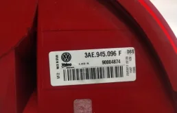 Фонарь внешний правый для Volkswagen Passat 2012 года на фотографиях