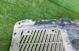 Подкрылок передний правый для BMW 5er 2023 года на фотографиях