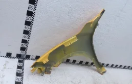 Стекла и зеркала для Nissan Juke 2018 года на фотографиях