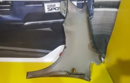 Крылья для Volkswagen Caddy 2003 года на фотографиях