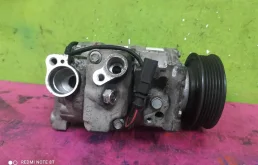 Компрессор кондиционера для Audi A4 2005 года на фотографиях
