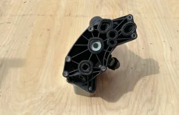 Масляный стакан для BMW 5er на фотографиях