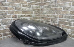 Фара правая для Porsche Macan 2015 года на фотографиях