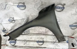 Крыло правое для Volvo S80 2009 года на фотографиях