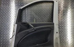Дверь передняя правая для Mercedes-Benz Vito 2010 года на фотографиях