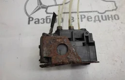 Блок клапанов пневмоподвески для Mercedes-Benz GL class 2008 года на фотографиях