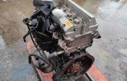 Двигатель без навесного для Mercedes-Benz C class 2001 года на фотографиях