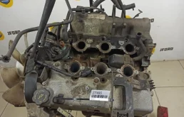 Двигатель без навесного для Ford Explorer 2000 года на фотографиях