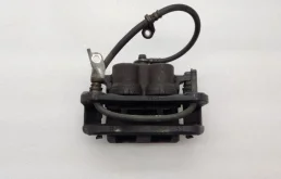 Суппорт передний правый для Lexus RX 2011 года на фотографиях