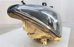 Фара правая для Infiniti QX 2012 года на фотографиях