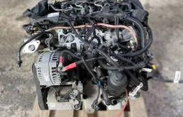 Двигатель без навесного для BMW 5er 2021 года на фотографиях