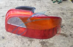 Задний фонарь правый  для Toyota Avensis Седан T220 1997-2003
