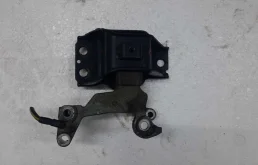 Опора двигателя задняя правая верхняя для Nissan Qashqai 2012 года на фотографиях