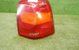 Фонарь внешний правый для Toyota Land Cruiser 2015 года на фотографиях