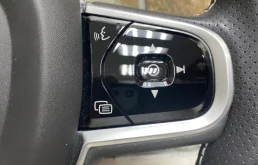 Руль для Volvo XC90 2016 года на фотографиях