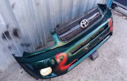 Бампер для Toyota RAV4 2002 года на фотографиях