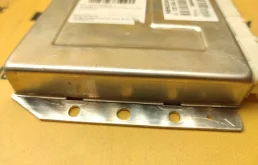 Блок управления пневмоподвеской для Mercedes-Benz S class 2002 года на фотографиях