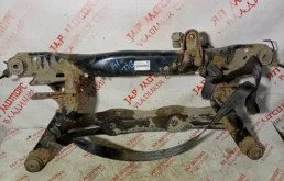 Задний подрамник для Volkswagen Tiguan 2013 года на фотографиях