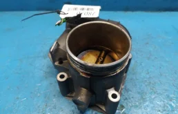 Дроссельная заслонка для Volvo XC90 2013 года на фотографиях