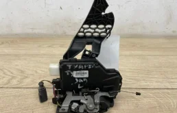 замок левой задней двери для Volkswagen Touareg I (7L) 2002-2010