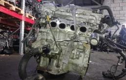 Двигатель без навесного для Toyota Camry 2018 года на фотографиях