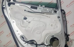 Дверь задняя левая для Citroen C4 2005 года на фотографиях