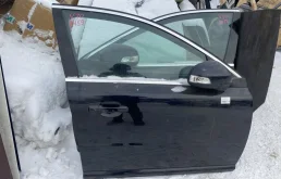 Дверь передняя правая для Volvo S80 2007 года на фотографиях