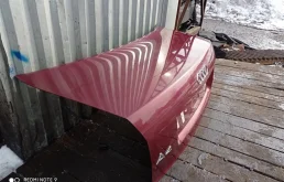 Крышка багажника для Audi A4 2005 года на фотографиях