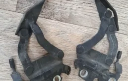 Петля капота левая для Volkswagen Passat на фотографиях