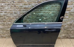 Дверь передняя левая для Volvo XC90 2018 года на фотографиях