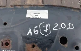 Подрамник двигателя для Audi A6 2008 года на фотографиях