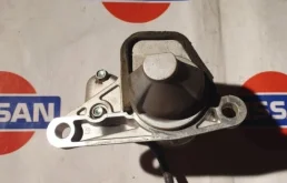 Стартер для Nissan X-Trail 2018 года на фотографиях