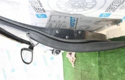 Усилитель переднего бампера для Volkswagen Jetta 2008 года на фотографиях