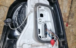 Фонарь левый для Volkswagen Polo 2006 года на фотографиях