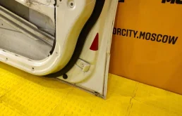 Двери для BMW 5er 2001 года на фотографиях