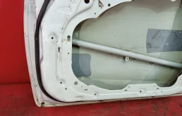 Дверь передняя левая для Kia Cerato 2012 года на фотографиях