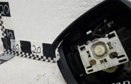 Стекла и зеркала для Subaru Forester 2010 года на фотографиях