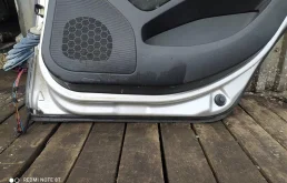 Дверь задняя правая для Skoda Octavia 2012 года на фотографиях