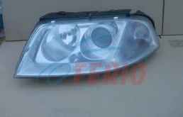 Фары для Volkswagen Passat 2002 года на фотографиях