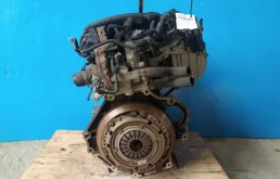 Двигатель без навесного для Opel Astra 2003 года на фотографиях