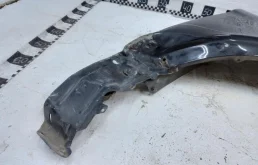 Крылья для Ford Explorer 2013 года на фотографиях