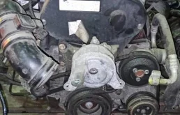 Двигатель без навесного для Opel Astra 2015 года на фотографиях