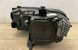 Фара ксенон левая для Volkswagen Tiguan 2016 года на фотографиях